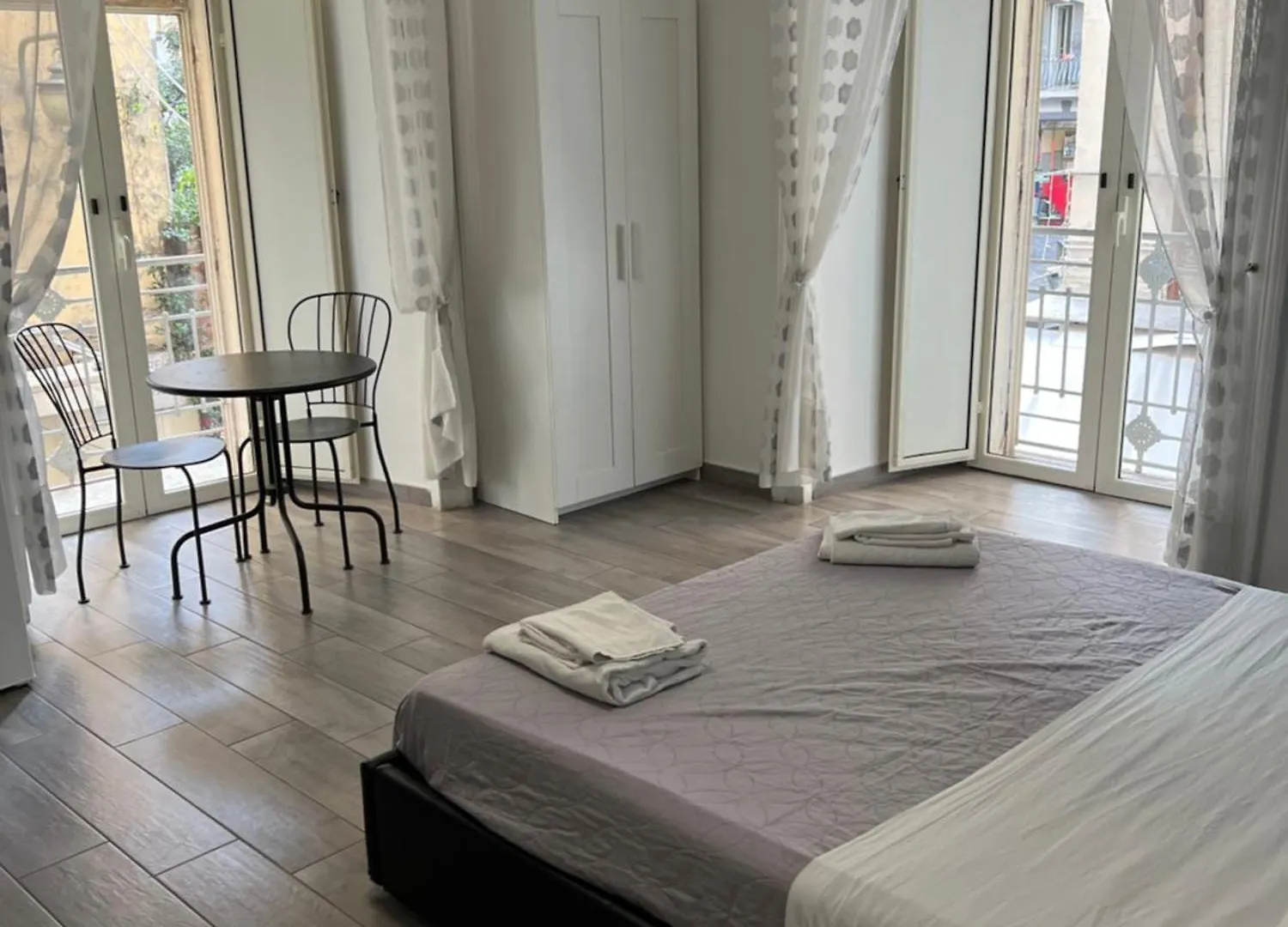 Napoli Vibes Rooms Guest house
