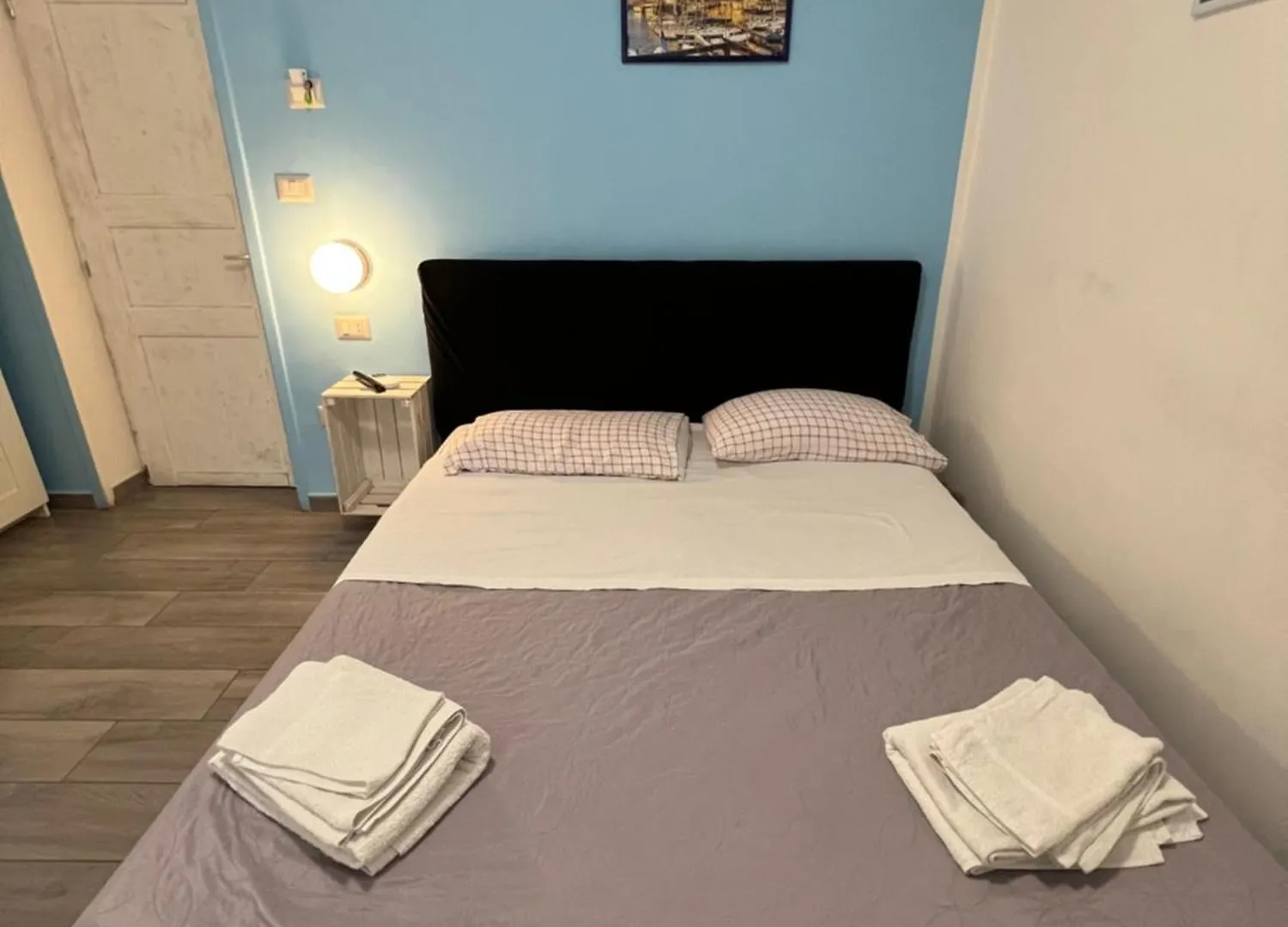 Napoli Vibes Rooms 4*, Naples Italy